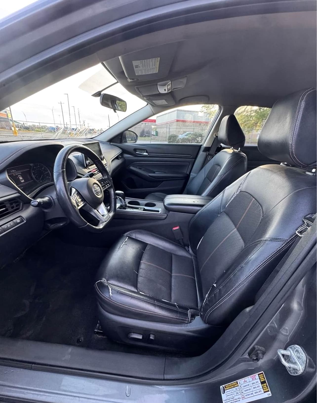 2019 Nissan Altima SR - Photo 11