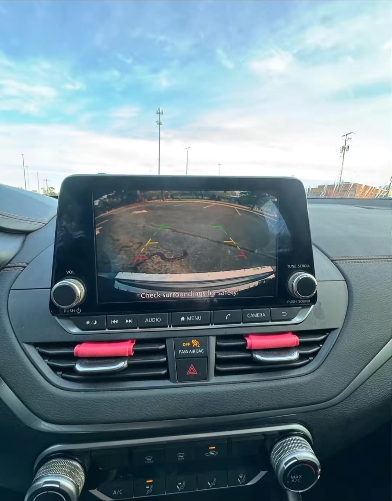 2019 Nissan Altima SR - Photo 16